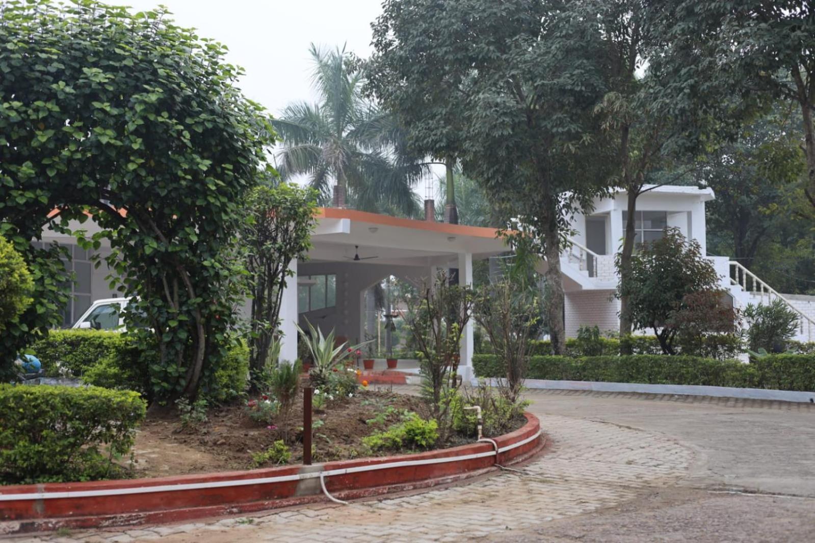 Hotel Shree Krishna Jungle Resort Khajurāho Exterior foto